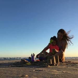 Meet your Posher, Thalia